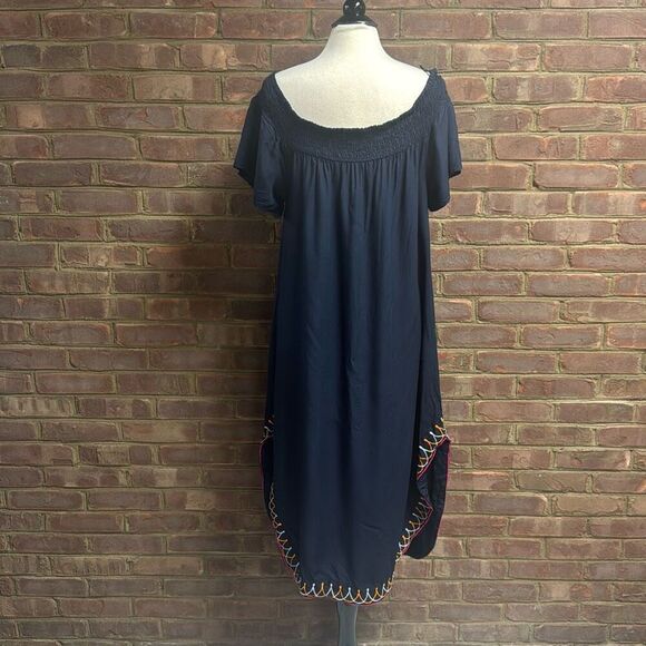 Mud Pie Women’s Off Shoulder Navy Embroidered Dress Size Large - Picture 5 of 9